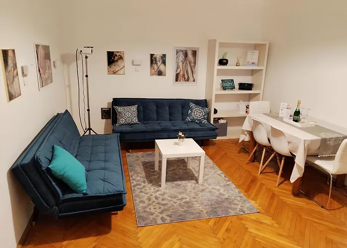 Hi!5 Spacious Apartment Budapest Palotanegyed