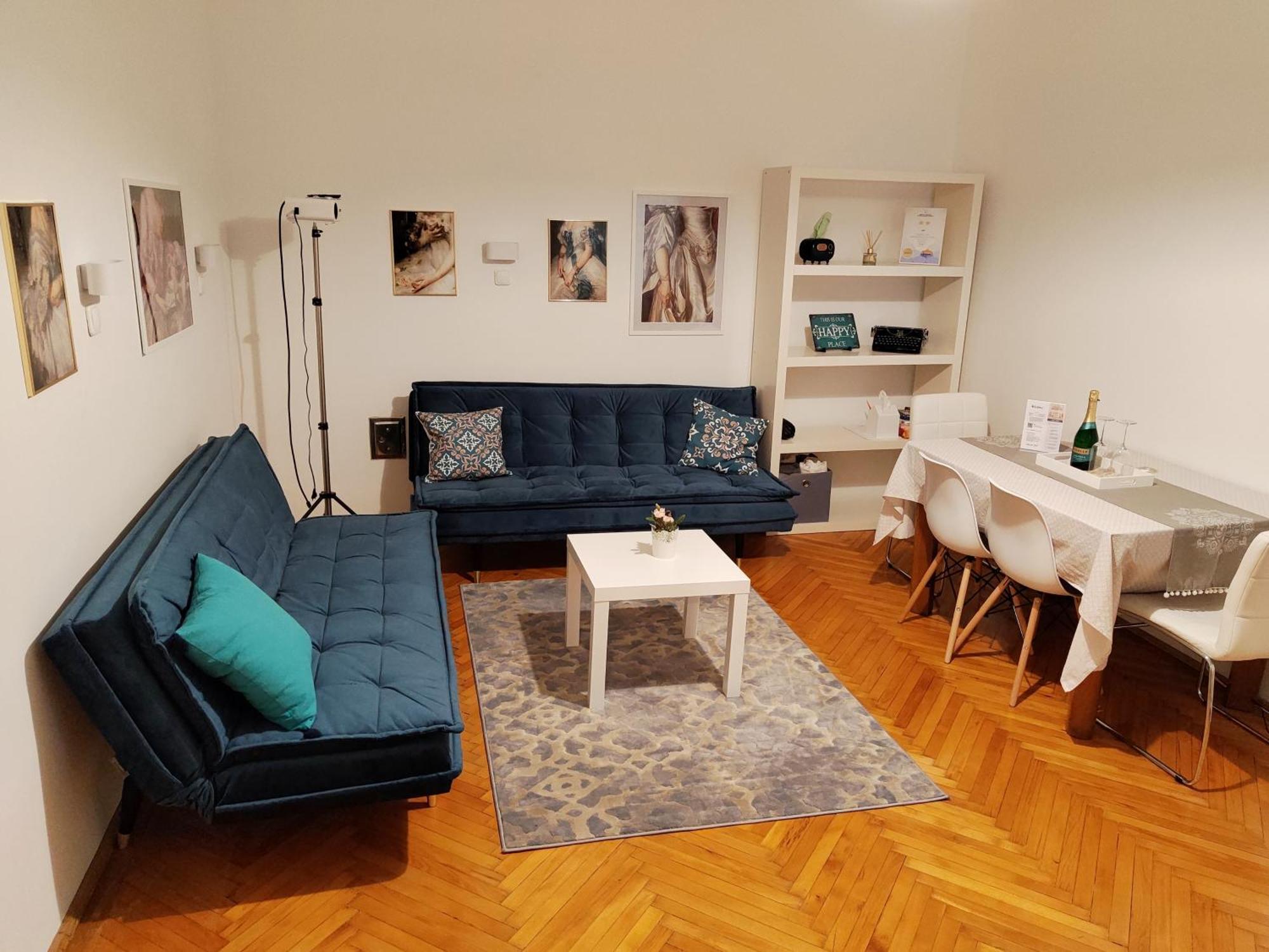 Апартаменты Hi!5 Spacious Palotanegyed *