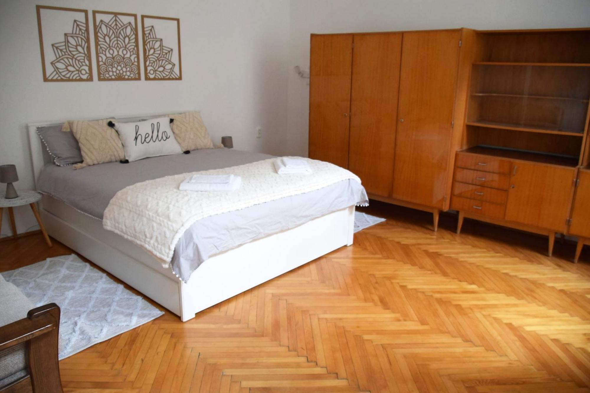 Hi!5 Spacious Palotanegyed Апартаменты